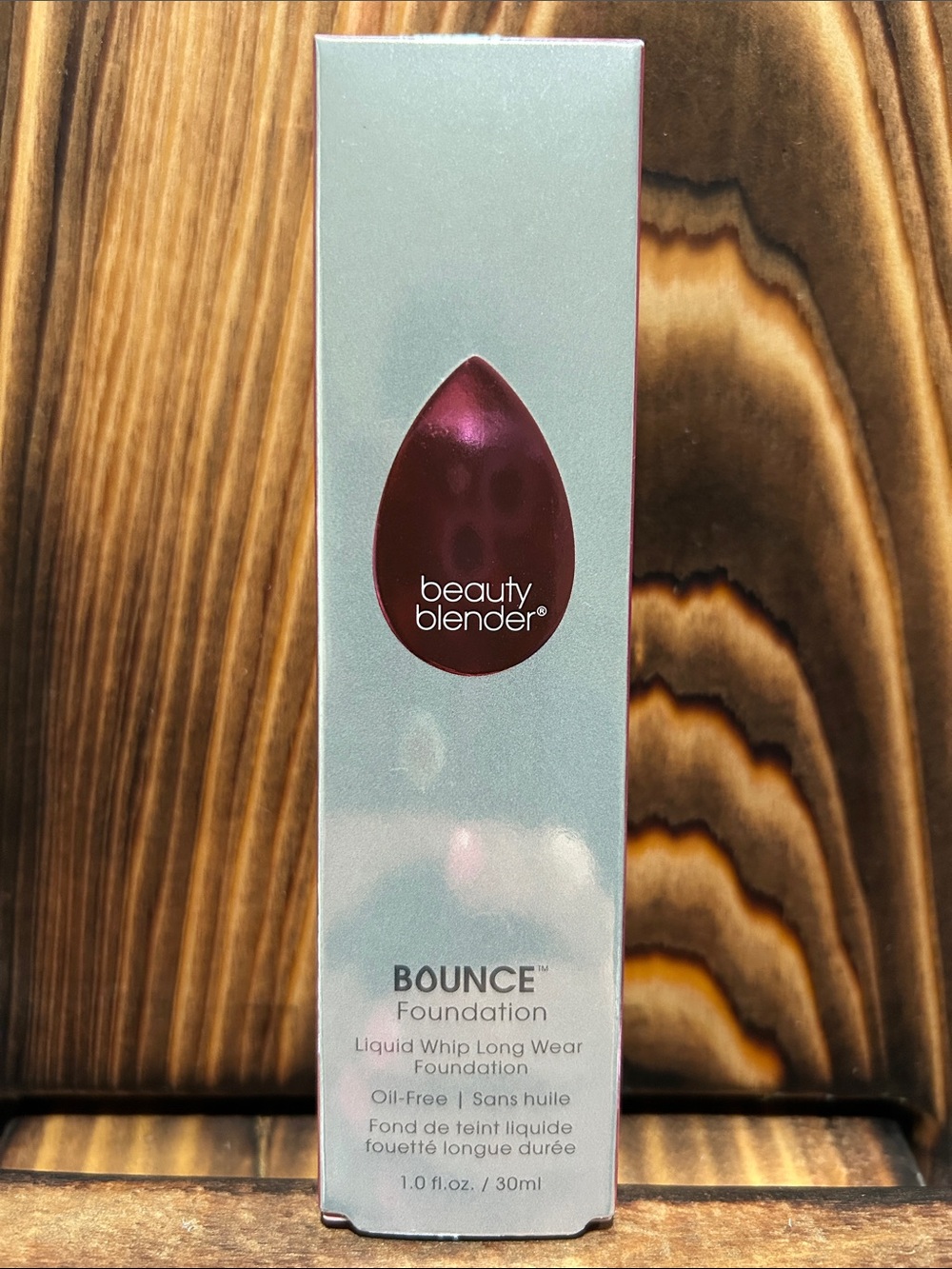beautyblender Foundation Packaging with Deep Pink Teardrop Accent